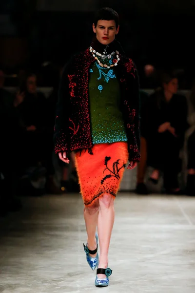 Look 8